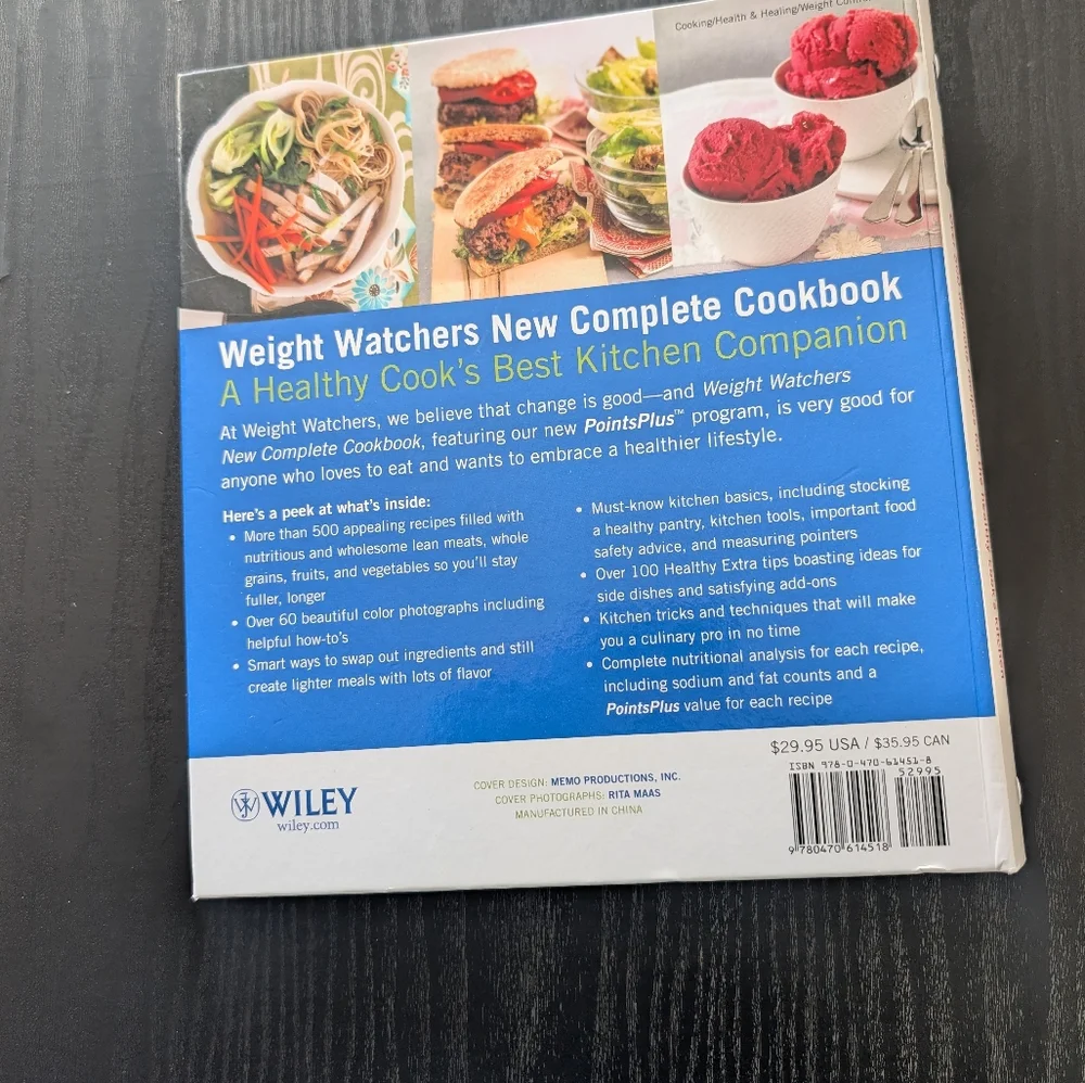 Weight Watchers New Complete Cookbook - Blue and White Cover - Picture 3 of 14